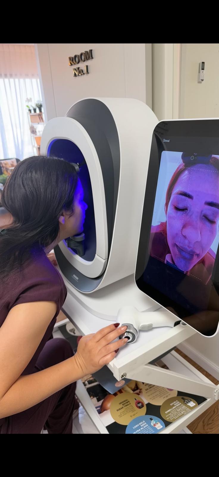 تقييم حالة البشرة في Bareaa Clinic